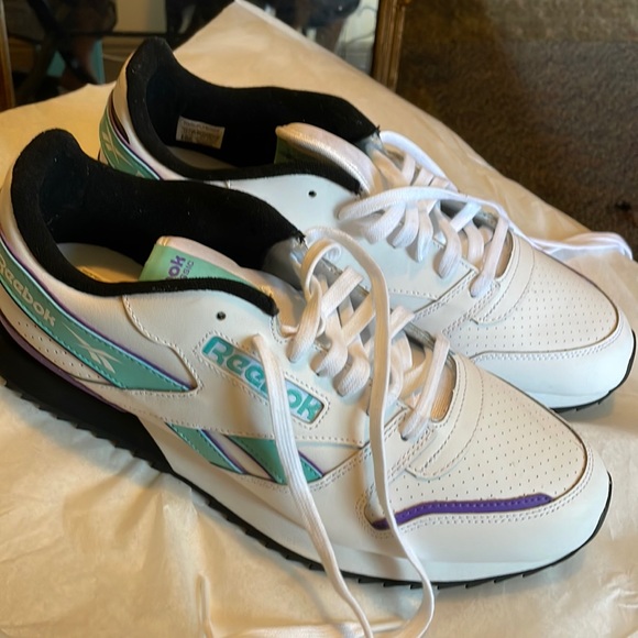 Reebok Shoes - NWOT Reebok sneakers Womens size 11 aqua blue accents